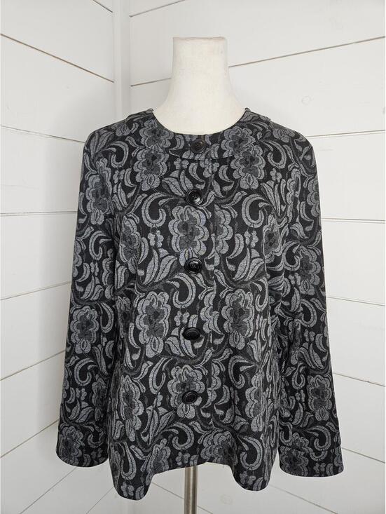 Lester Square Jackets & Blazers - NWT Lester Square large grey on black floral button up jacket